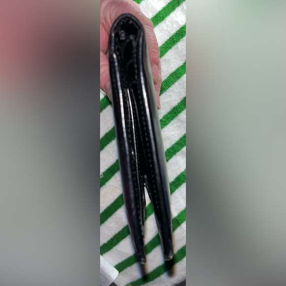 Gucci Black Leather Passport Wallet - Picture 8 of 8